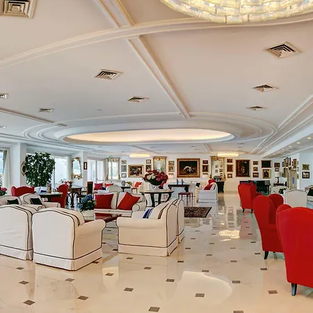 Szálloda Grand Riviera 4*