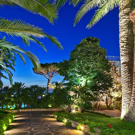 Szálloda Grand Riviera