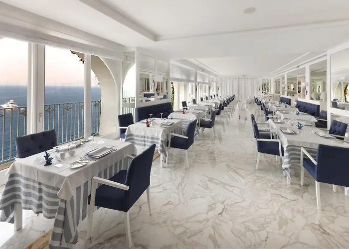 Готель Grand Riviera 4*