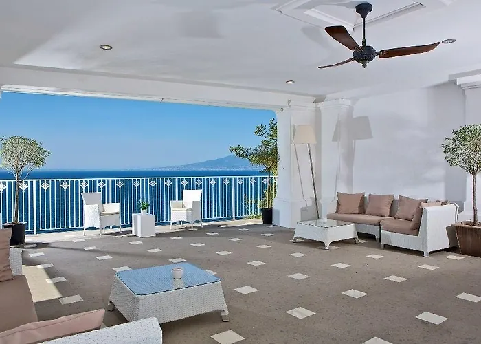 Готель Grand Riviera 4*