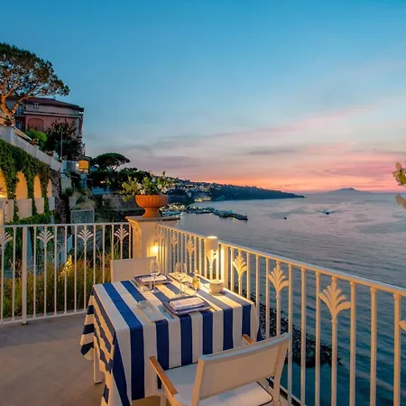 Готель Grand Riviera