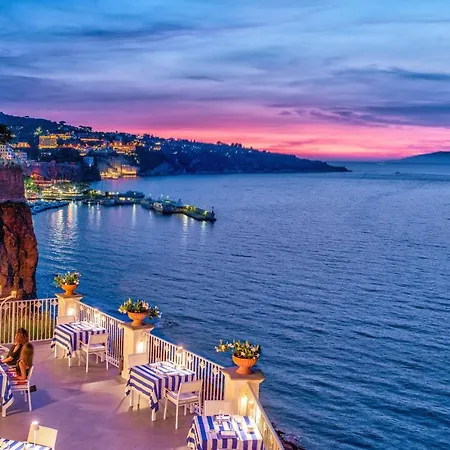 Готель Grand Riviera 4*