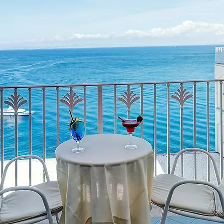 Grand Riviera Sorrento