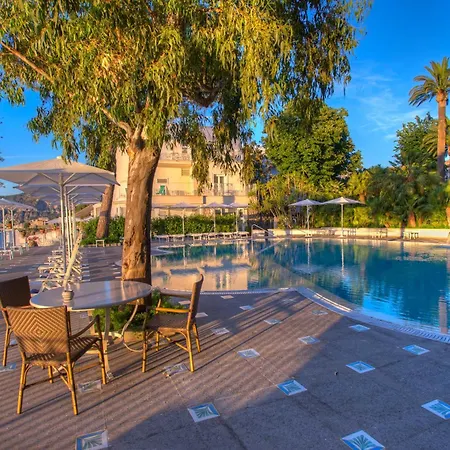 ホテル グランド リビエラ