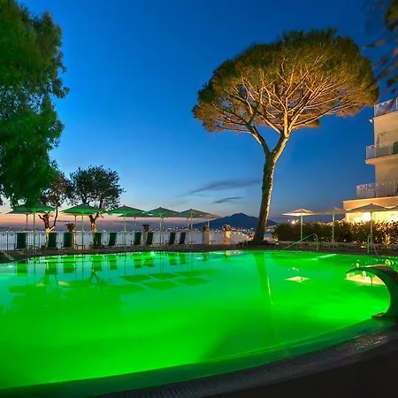 Grand Riviera Hotel