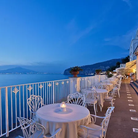 Grand Riviera Sorrento