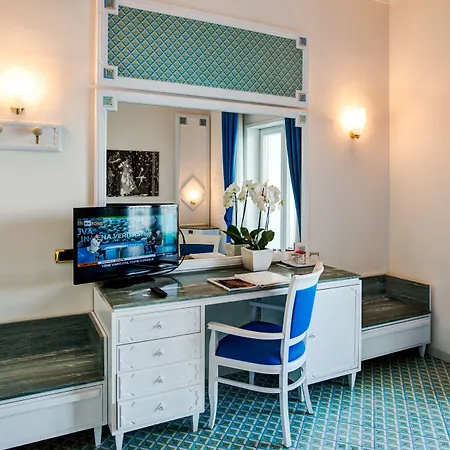 ホテル グランド リビエラ ソレント