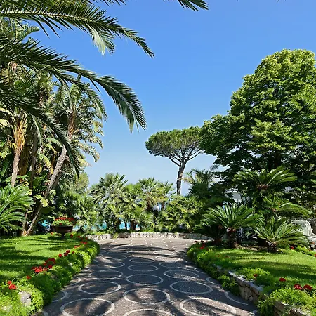 Grand Riviera Hotel