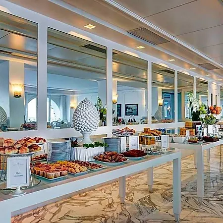 Grand Riviera Hotel