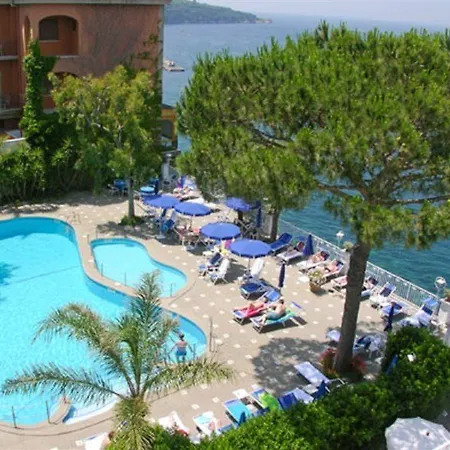 Hotel Grand Riviera