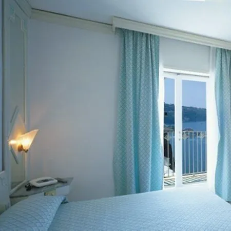 Grand Riviera Hotel 4*