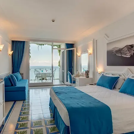 Grand Riviera מלון 4*