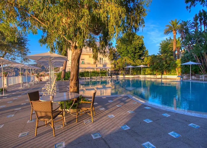 Hotell Grand Riviera