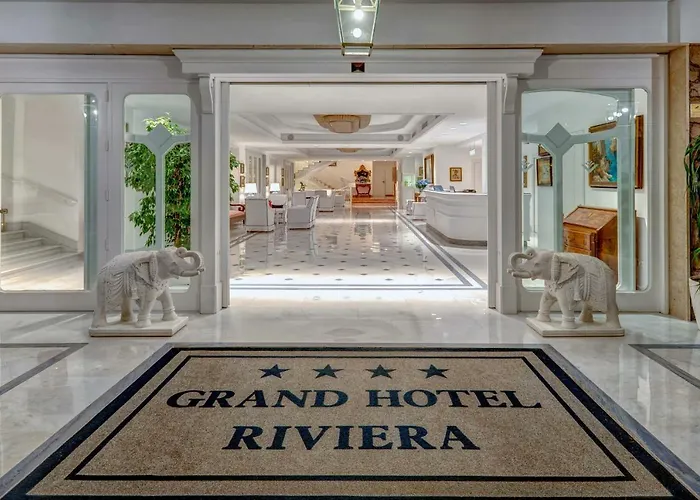 Hotel Grand Riviera