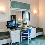 Отель Grand Riviera Сорренто