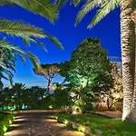 Отель Grand Riviera